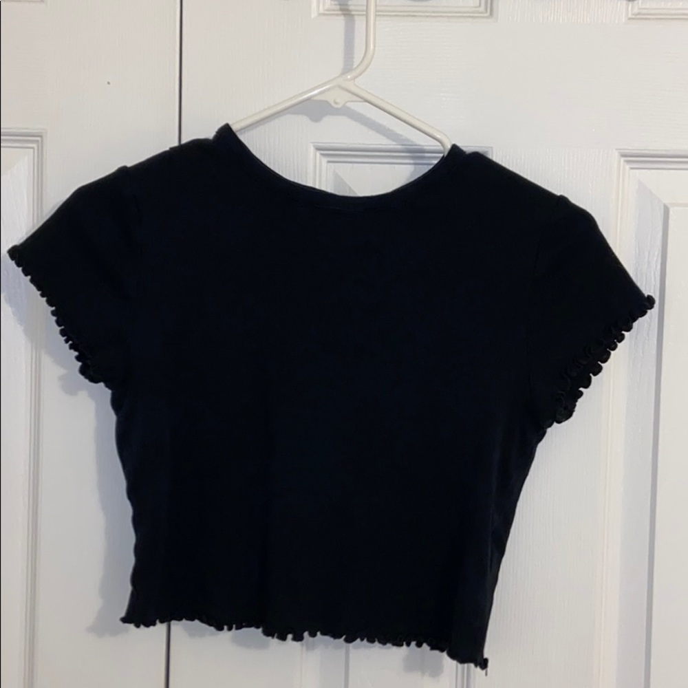 Black Lettuce Edge Crop Top